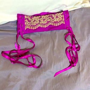 ⭐️SOLD⭐️NWT Victoria secret waist cincher